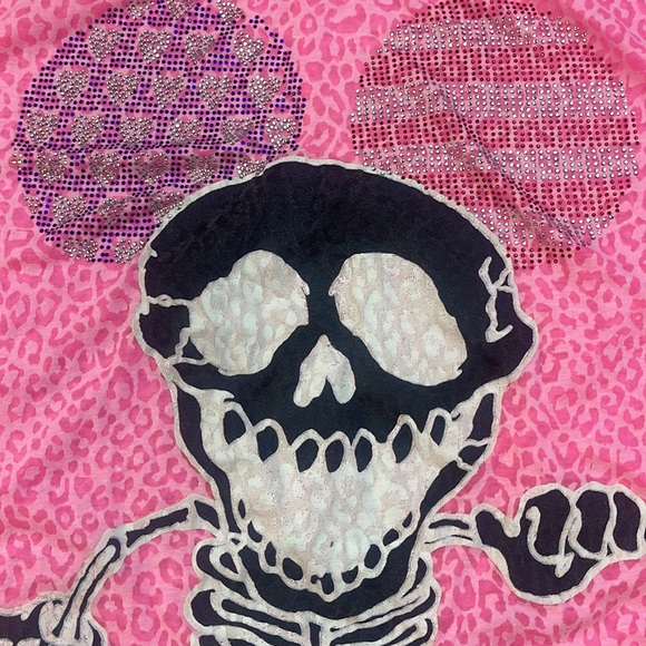 Glad News Short Sleeve Highlighter Pink Shirt with Skull Mouse - Picture 3 of 3